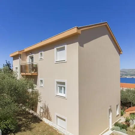 Meri Trogir